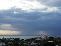 Regenwolken über dem Meer